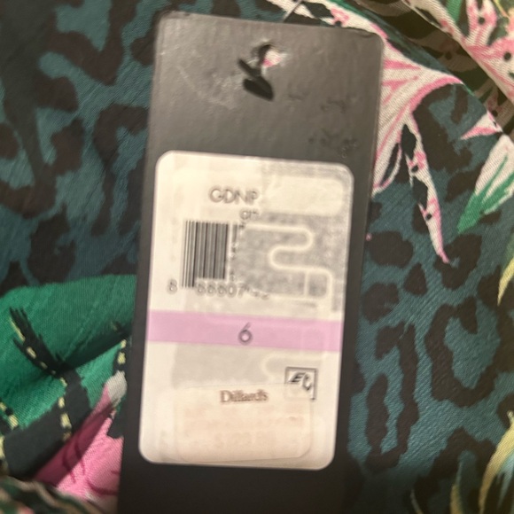 Guess Size 6 Green Black Flower Print Dress NWT - Picture 8 of 10